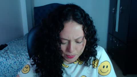 Louise  online show from 05-09-26, 10:04