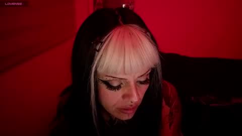 freyaa_sorceress online show from 07-07-26, 06:47
