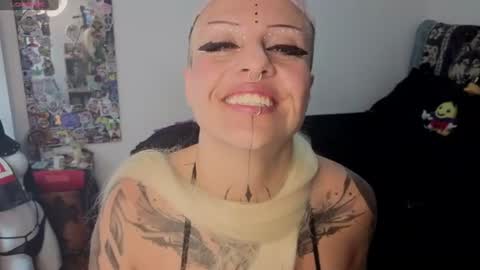 freyaa_sorceress online show from 08-07-26, 05:15