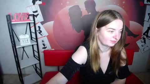 FreyaDak online show from 12-14-25, 06:01