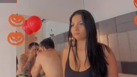 Snapshot of freyalane chatting on 10-31-25, 06:09 ALIS AND ALEX online show from 10-31-25, 06:09