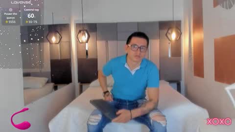 Snapshot of freyalane chatting on 11-07-25, 09:26 ALIS AND ALEX online show from 11-07-25, 09:26