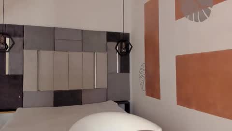 Snapshot of freyalane chatting on 11-30-25, 03:21 ALIS AND ALEX online show from 11-30-25, 03:21