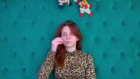 Snapshot of freyavey chatting on 12-22-25, 05:26 FreyaVey online show from 12-22-25, 05:26