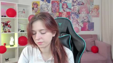 Snapshot of freyavey chatting on 02-17-26, 05:15 FreyaVey online show from 02-17-26, 05:15