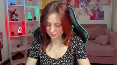 Snapshot of freyavey chatting on 03-05-26, 05:25 FreyaVey online show from 03-05-26, 05:25