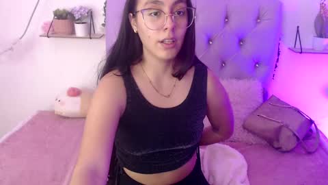 Freyja online show from 03-06-25, 01:58