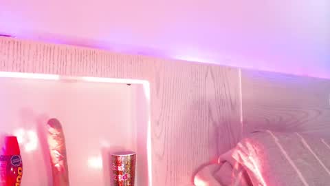 Snapshot of freyjashine_x chatting on 12-10-24, 02:59 FREYJA LOREN online show from 12-10-24, 02:59