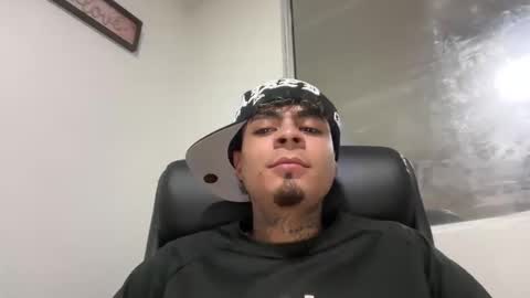 freyva_ online show from 12-20-25, 02:29