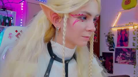 Frida A boost to fortune for the one who gives a thumbs up and a bonus lucky for those who support me by joining the fanclub online show from 11-07-25, 01:55