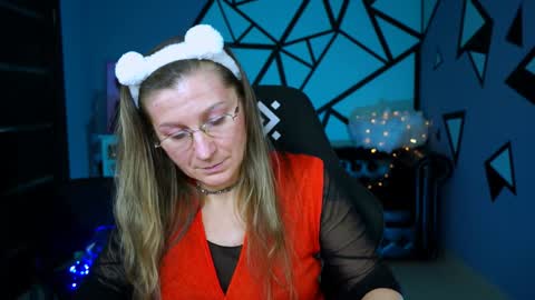 Frida Tander online show from 12-26-24, 12:16