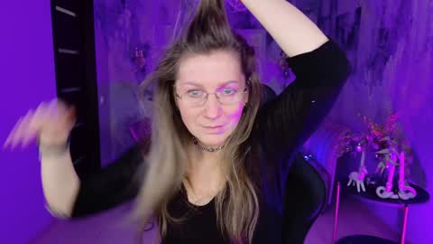 Frida Tander online show from 01-01-25, 09:07