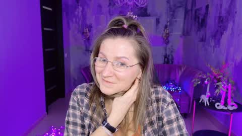 Frida Tander online show from 01-02-25, 03:29