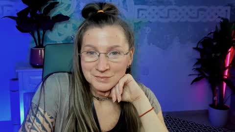 Frida Tander online show from 01-26-25, 03:14