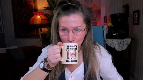 Frida Tander online show from 02-06-25, 09:11