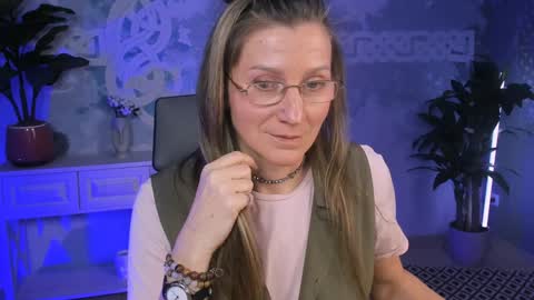 Frida Tander online show from 02-07-25, 05:40