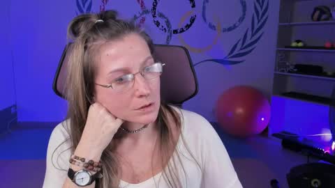 Frida Tander online show from 02-10-25, 06:35