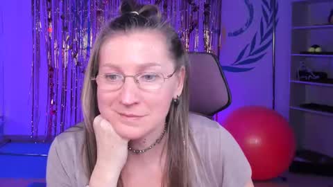 Frida Tander online show from 02-23-25, 12:16