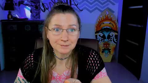 Frida Tander online show from 02-28-25, 03:26