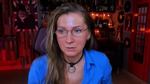 Frida Tander online show from 09-15-25, 01:11