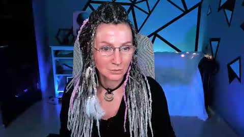 Frida Tander online show from 09-25-25, 01:59