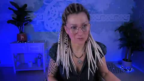 Snapshot of fridatander chatting on 04-25-26, 05:10 Frida Tander online show from 04-25-26, 05:10