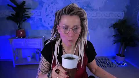 Snapshot of fridatander chatting on 04-26-26, 05:16 Frida Tander online show from 04-26-26, 05:16