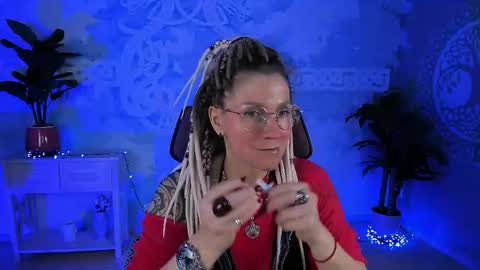 Snapshot of fridatander chatting on 05-12-26, 05:15 Frida Tander online show from 05-12-26, 05:15
