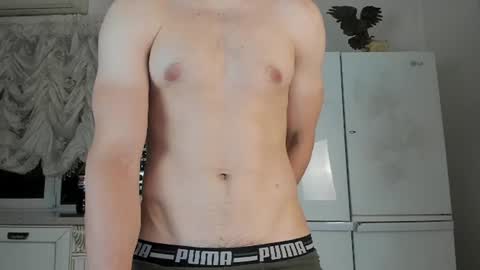 Snapshot of friend123211 chatting on 07-13-26, 07:16 Viktor online show from 07-13-26, 07:16