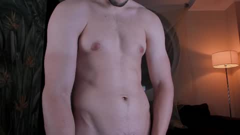 Snapshot of friend123211 chatting on 07-30-26, 07:57 Viktor online show from 07-30-26, 07:57