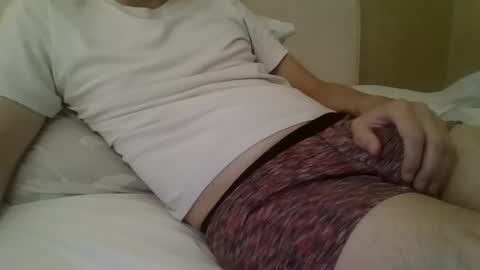 friendly_frank_18 online show from 10-05-25, 02:15