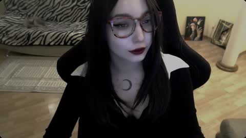 Snapshot of fromsun_forsoul chatting on 12-05-25, 12:03 Lilith online show from 12-05-25, 12:03