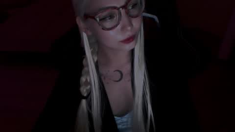 Snapshot of fromsun_forsoul chatting on 03-05-26, 09:11 Lilith online show from 03-05-26, 09:11