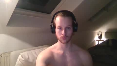 Snapshot of frozenyoga chatting on 02-25-25, 07:58 frozenyoga online show from 02-25-25, 07:58