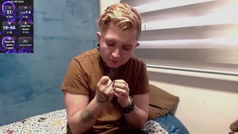          HEHIM  online show from 12-05-25, 06:04