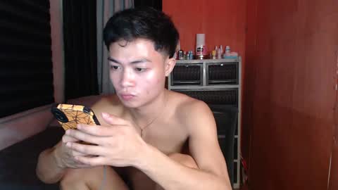 Snapshot of fuck_by_zack chatting on 01-04-25, 10:05 Zack online show from 01-04-25, 10:05