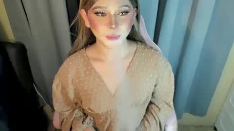 R A I N M O R A L E S  G M A I L . C O M online show from 04-21-26, 07:06