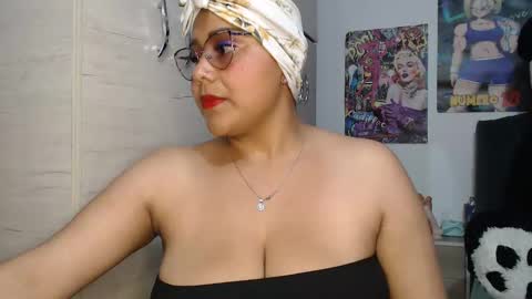 Mia and Gary  online show from 11-02-25, 01:52