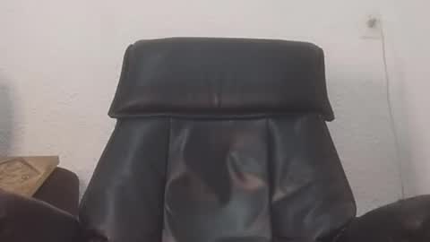 Snapshot of fuckingmulletdaddy chatting on 10-17-25, 12:41 Phill online show from 10-17-25, 12:41