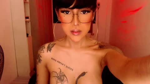 Snapshot of fuckingprincessanna chatting on 06-12-26, 12:26 Princess Anna online show from 06-12-26, 12:26