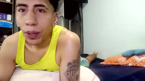 Snapshot of fuegolatino_priv chatting on 06-07-26, 01:04 Latinfire vip online show from 06-07-26, 01:04
