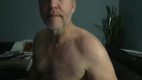 Snapshot of fuertecock chatting on 02-12-25, 04:54 Gregorio online show from 02-12-25, 04:54