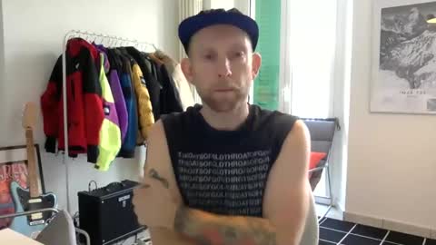 Snapshot of fugazixx chatting on 12-23-24, 11:04 fugazixx online show from 12-23-24, 11:04