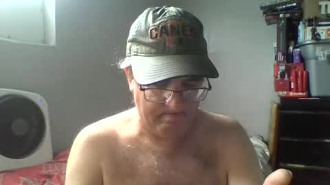 Snapshot of fukcb99 chatting on 02-14-25, 06:40 NIKKII SIINN online show from 02-14-25, 06:40