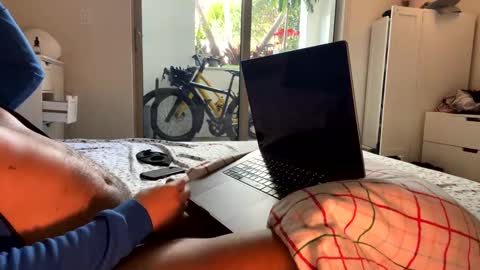 fuklicious online show from 01-10-25, 04:20