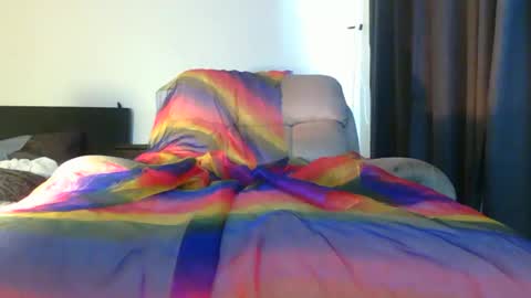 Snapshot of full4cefull chatting on 11-13-25, 01:37 Pizzaz online show from 11-13-25, 01:37