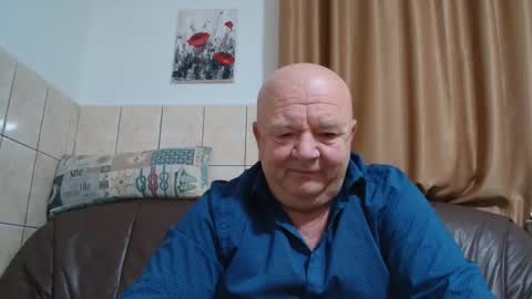 fullballs6 online show from 12-18-24, 03:37