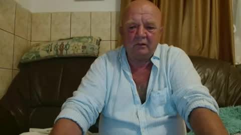 fullballs6 online show from 09-17-25, 01:51