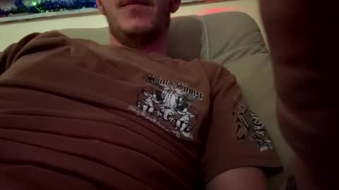 Snapshot of fun205075 chatting on 11-30-25, 12:25 fun205075 online show from 11-30-25, 12:25