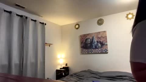 Snapshot of funflirt97 chatting on 12-19-25, 10:39 Linnys Palace online show from 12-19-25, 10:39